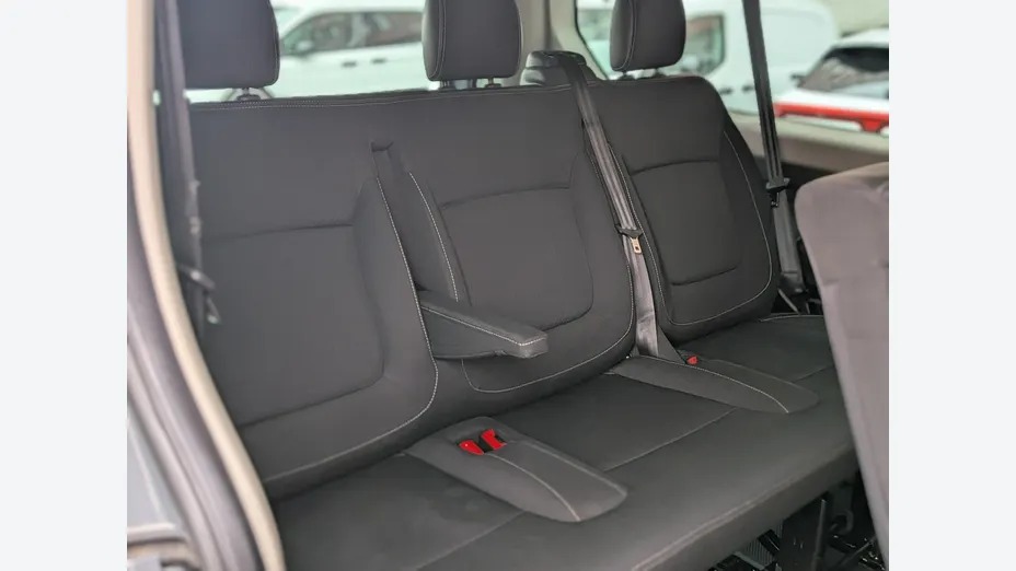 RENAULT Trafic -
