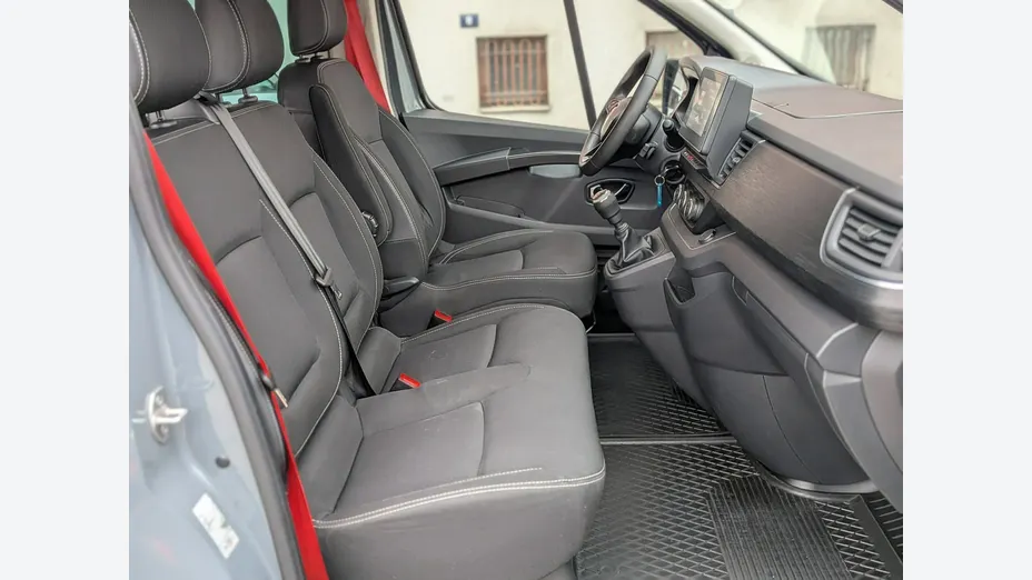 RENAULT Trafic -