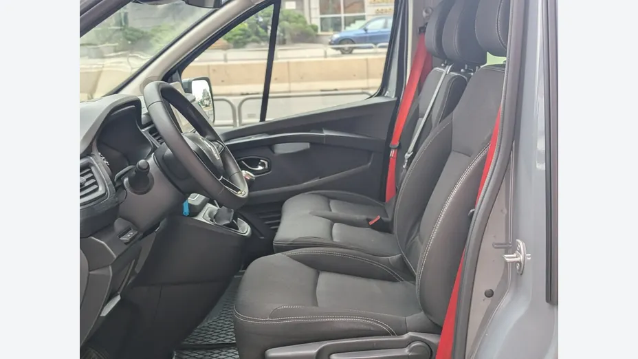 RENAULT Trafic -