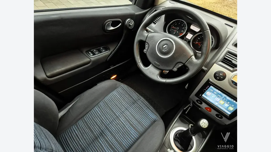 RENAULT Megane -