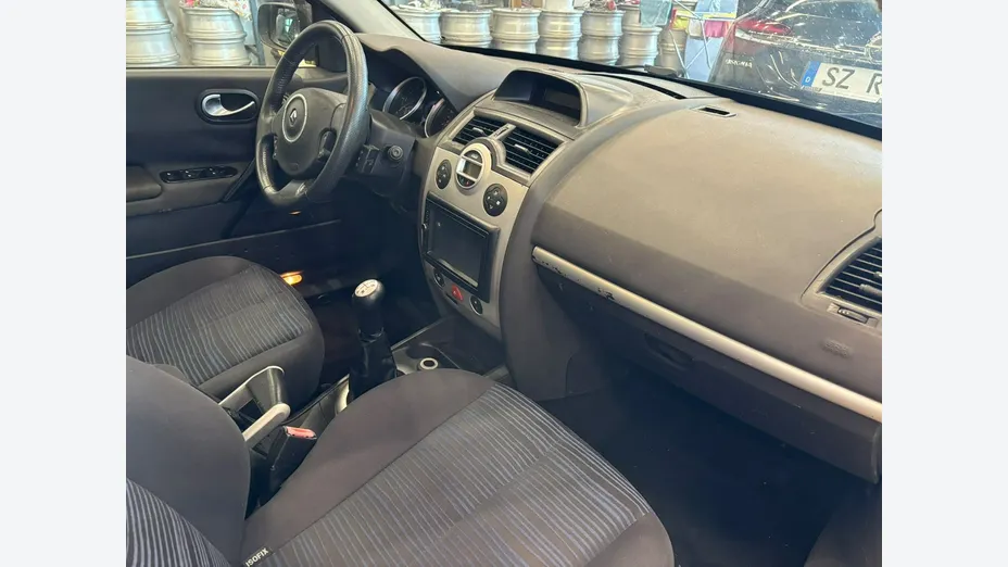 RENAULT Megane -