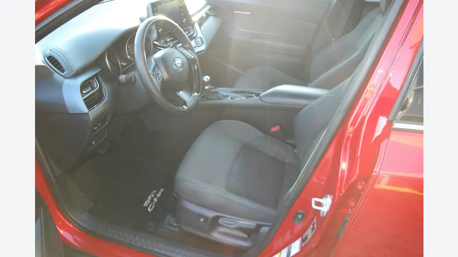 TOYOTA C-HR -