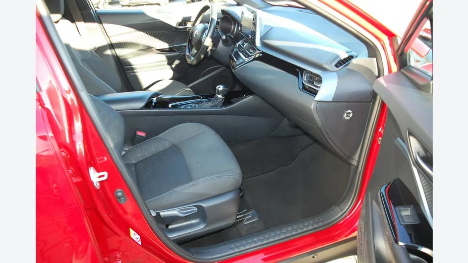 TOYOTA C-HR -