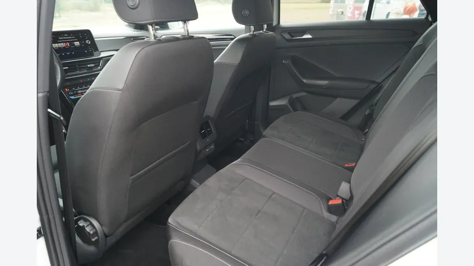 VOLKSWAGEN T-ROC -