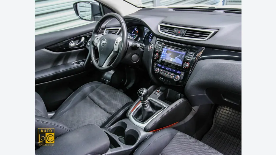 NISSAN Qashqai -