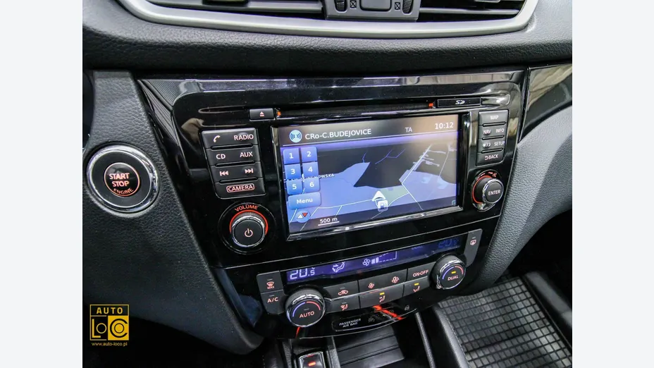 NISSAN Qashqai -