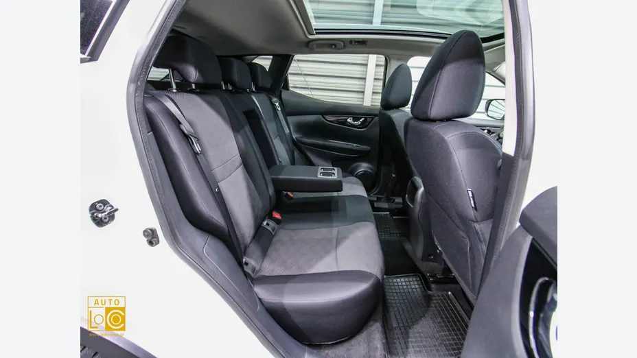 NISSAN Qashqai -