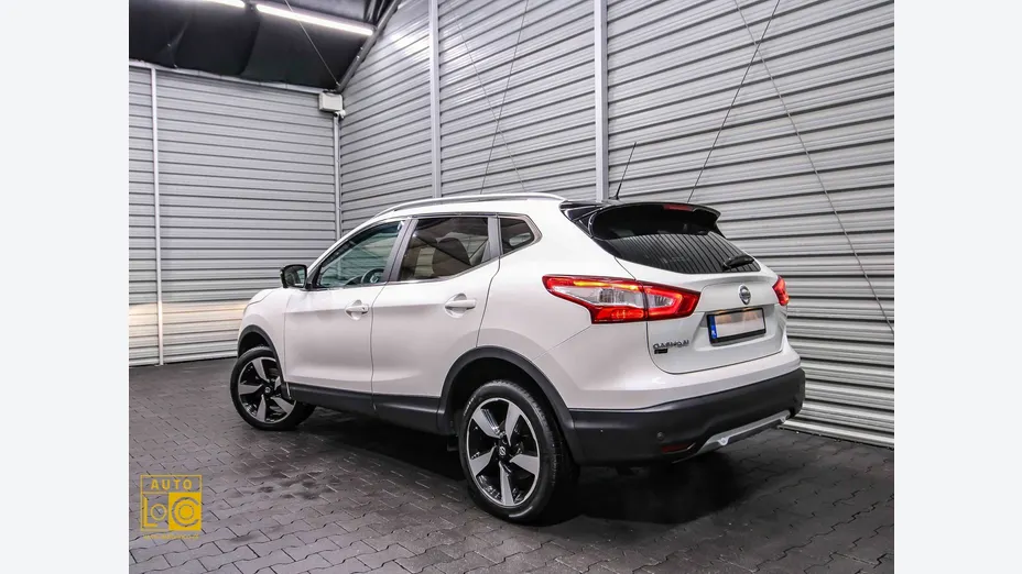 NISSAN Qashqai -