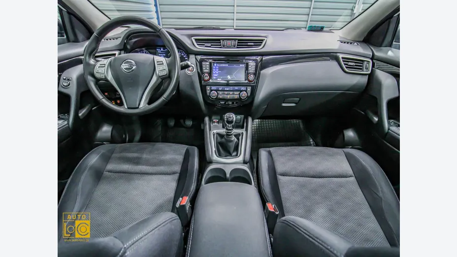 NISSAN Qashqai -