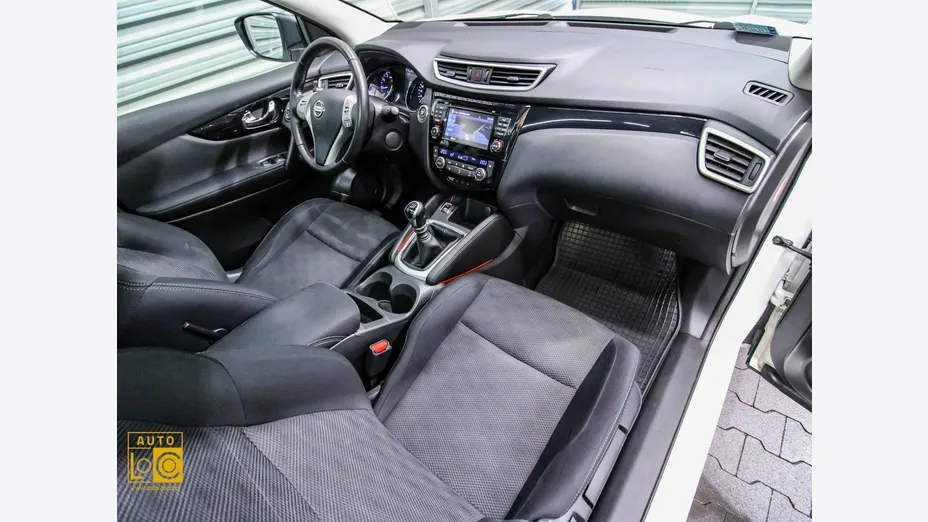 NISSAN Qashqai -
