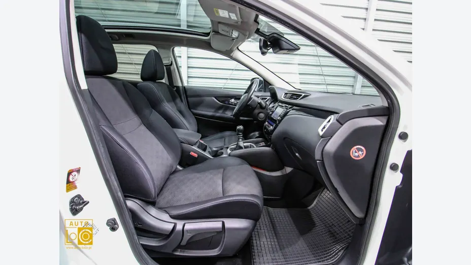NISSAN Qashqai -