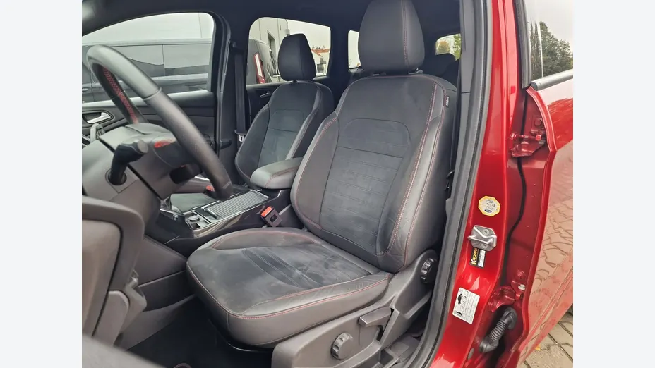 FORD Kuga -