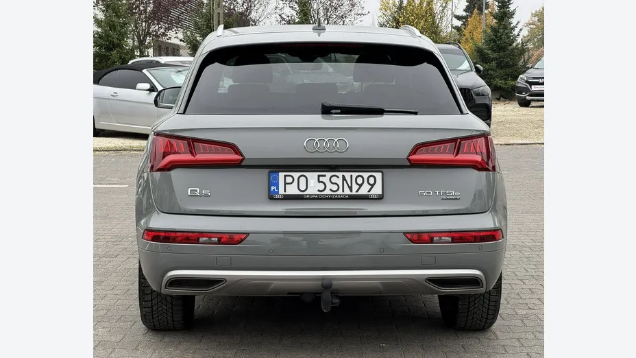 AUDI Q5 -