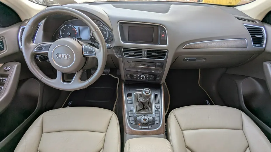 AUDI Q5 -