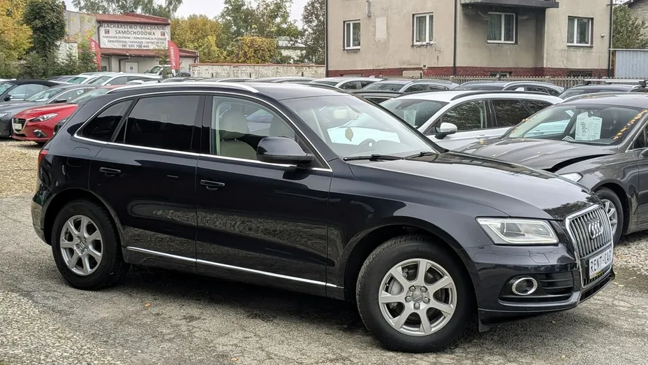 AUDI Q5 -