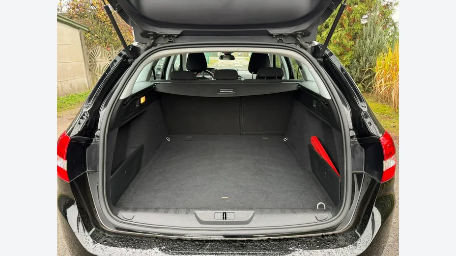 PEUGEOT 308 -