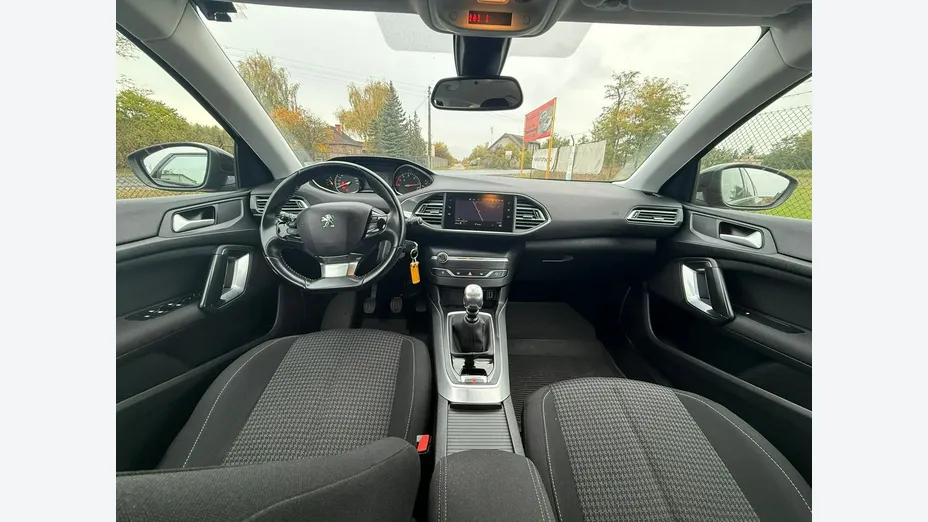 PEUGEOT 308 -