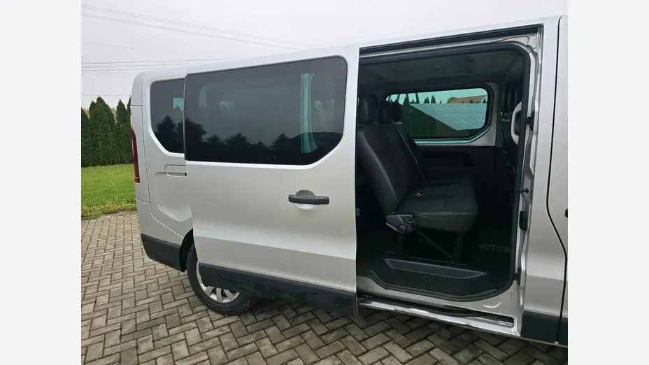 RENAULT Trafic -