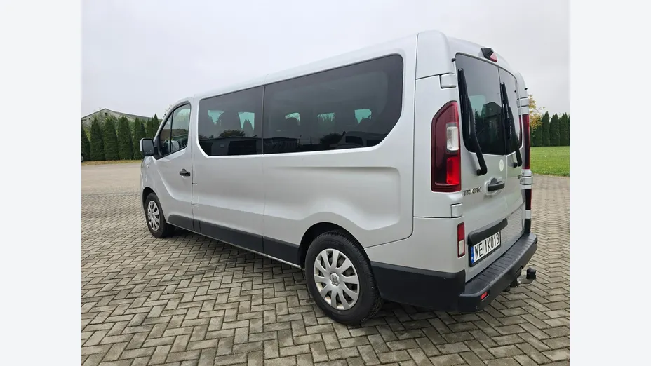 RENAULT Trafic -