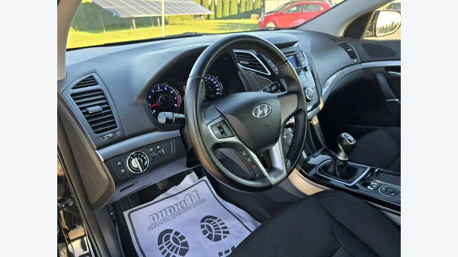 HYUNDAI i40 -
