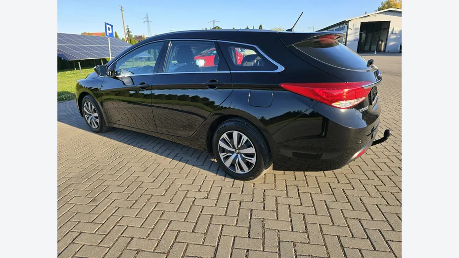 HYUNDAI i40 -