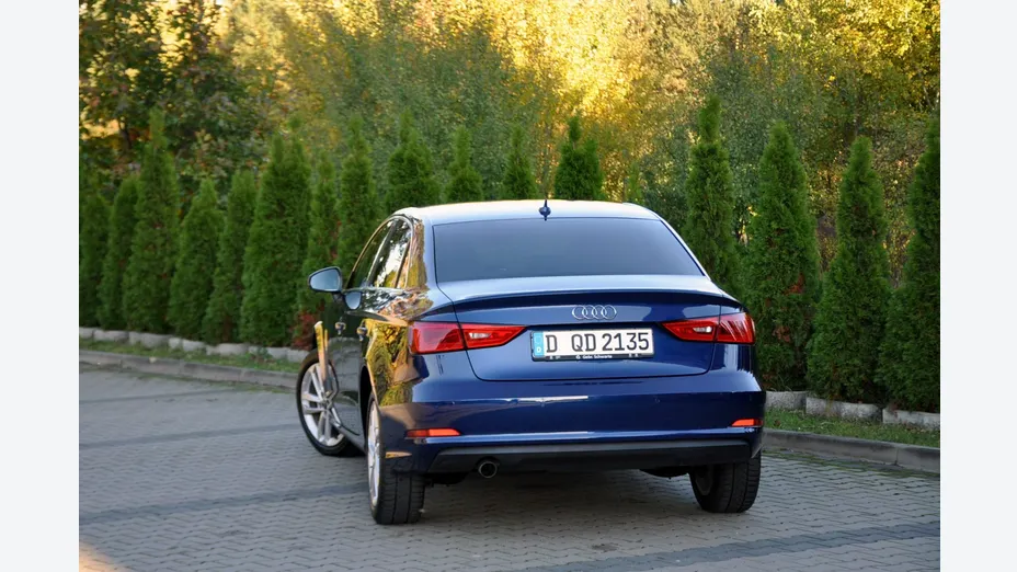 AUDI A3 Limousine -