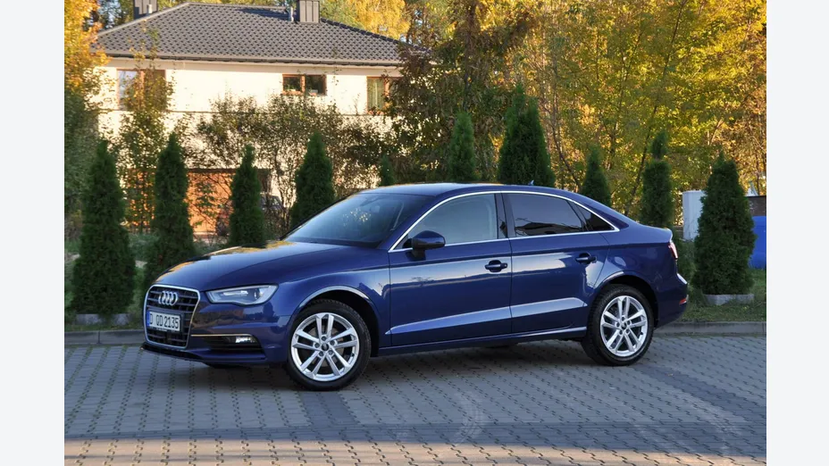 AUDI A3 Limousine -