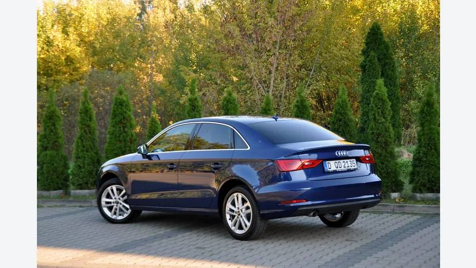 AUDI A3 Limousine -