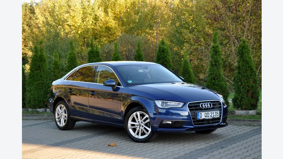 AUDI A3 Limousine -
