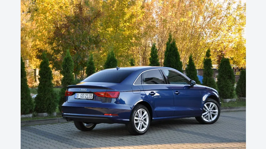 AUDI A3 Limousine -