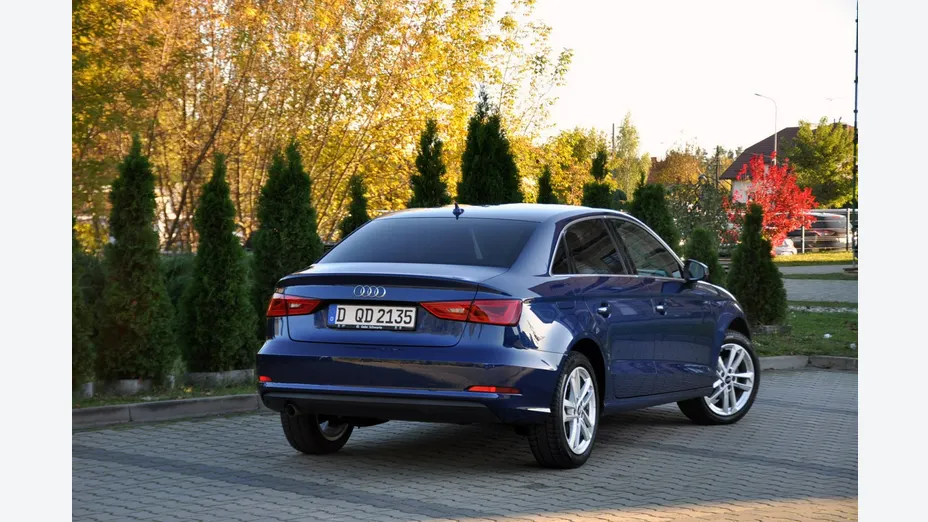 AUDI A3 Limousine -