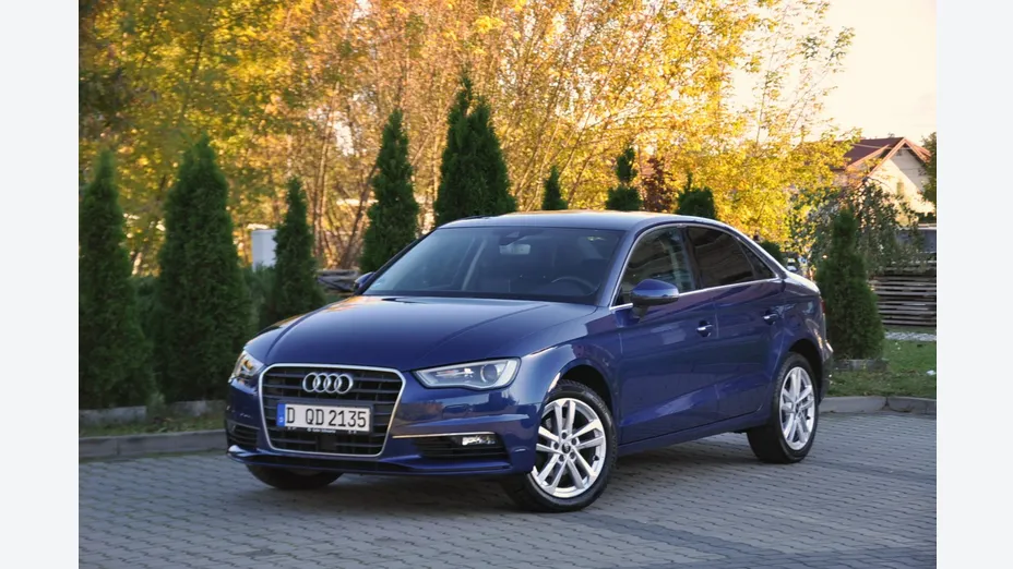 AUDI A3 Limousine -