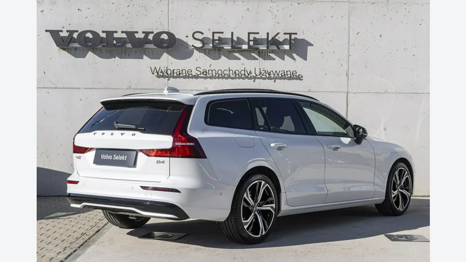 VOLVO V60 -