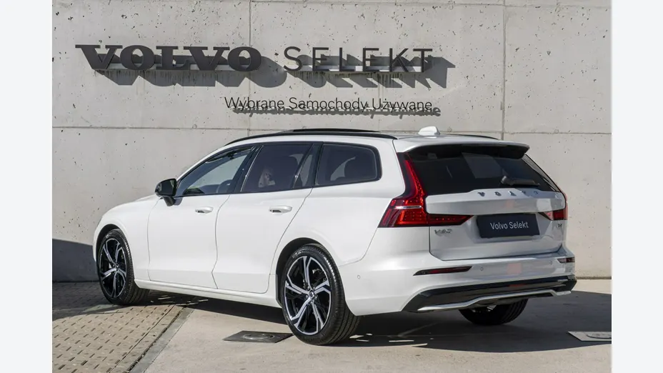 VOLVO V60 -