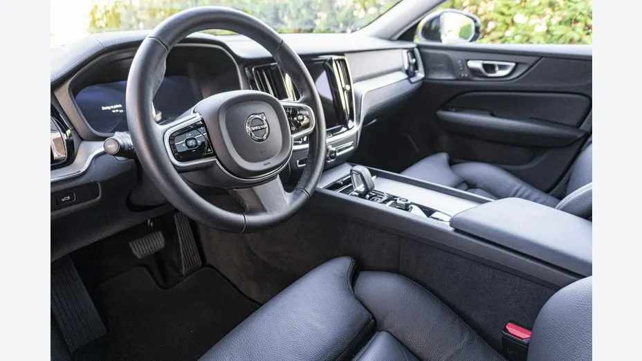 VOLVO V60 -