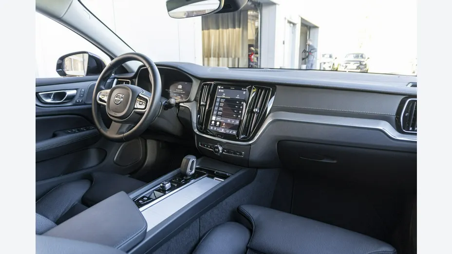 VOLVO V60 -
