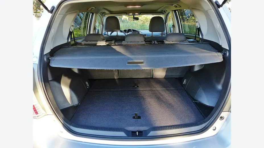 TOYOTA Verso -