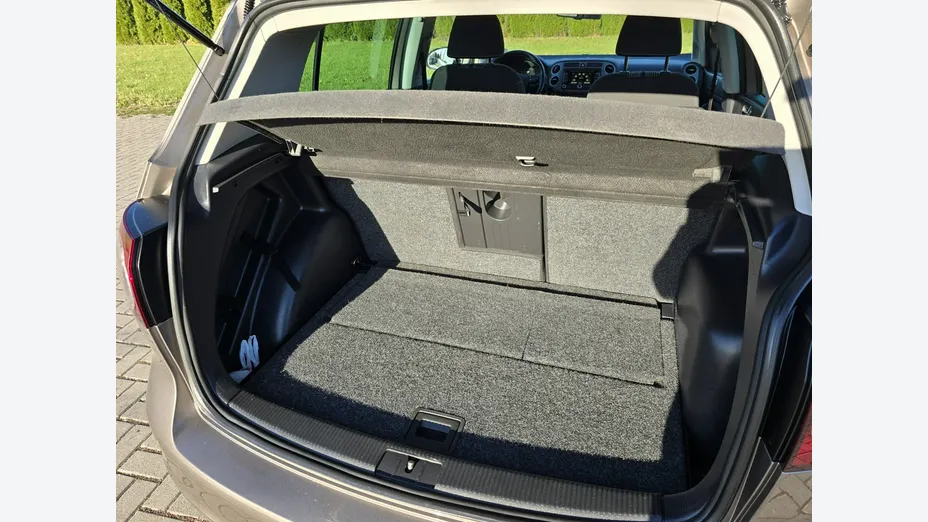 VOLKSWAGEN Golf Plus -