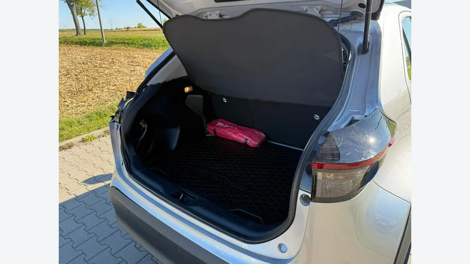 TOYOTA Yaris Cross -