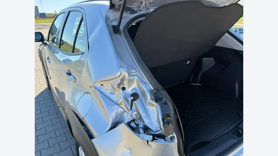 TOYOTA Yaris Cross -