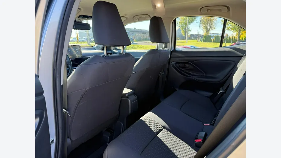 TOYOTA Yaris Cross -