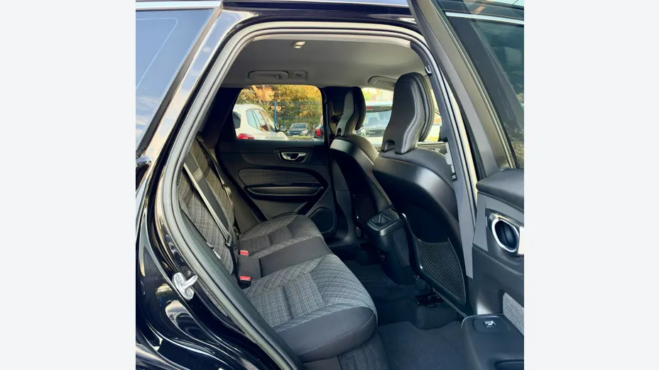 VOLVO XC60 -