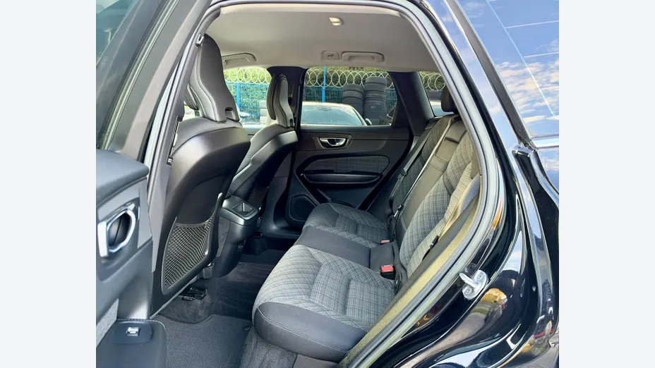 VOLVO XC60 -