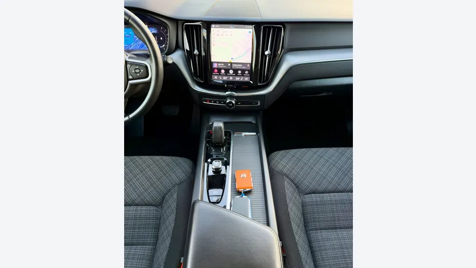 VOLVO XC60 -