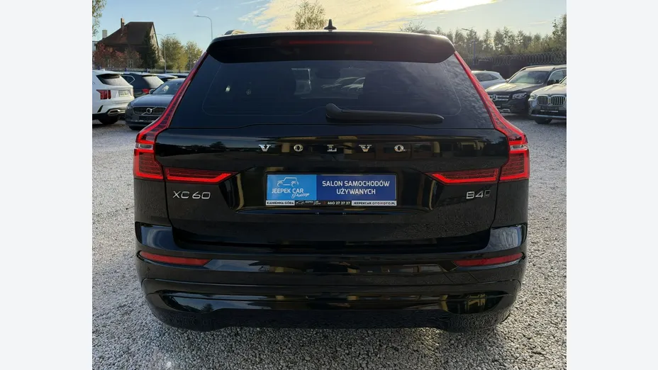 VOLVO XC60 -