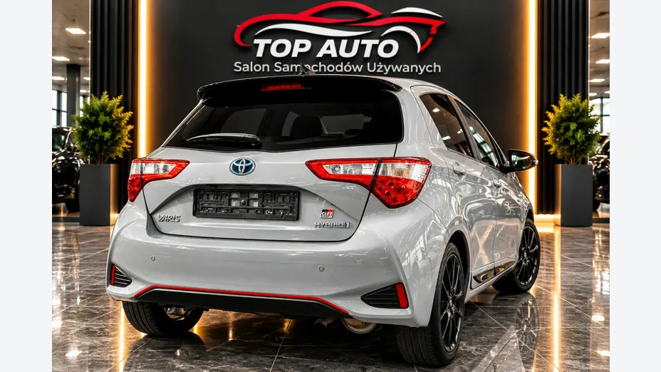 TOYOTA Yaris -