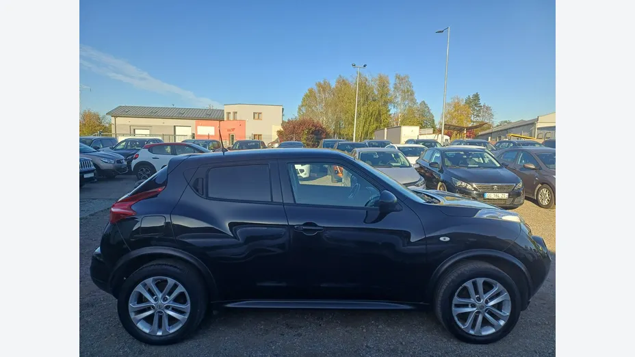 NISSAN Juke -