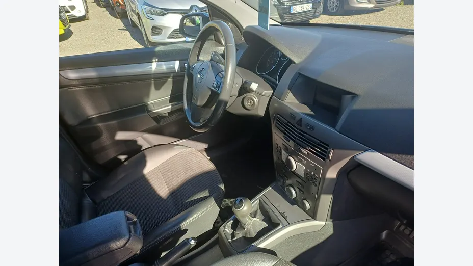 OPEL Astra -