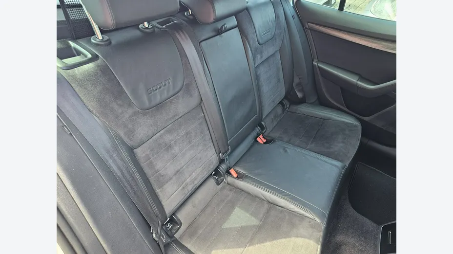 SKODA Octavia -