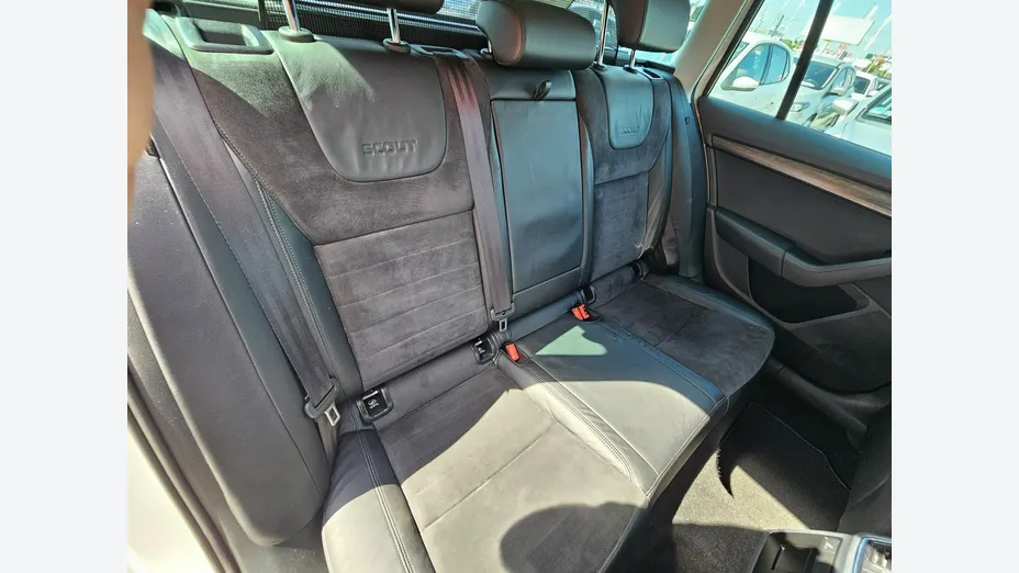 SKODA Octavia -